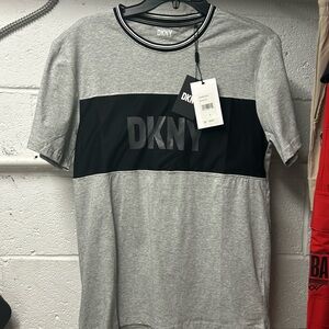 DKNY t shirt